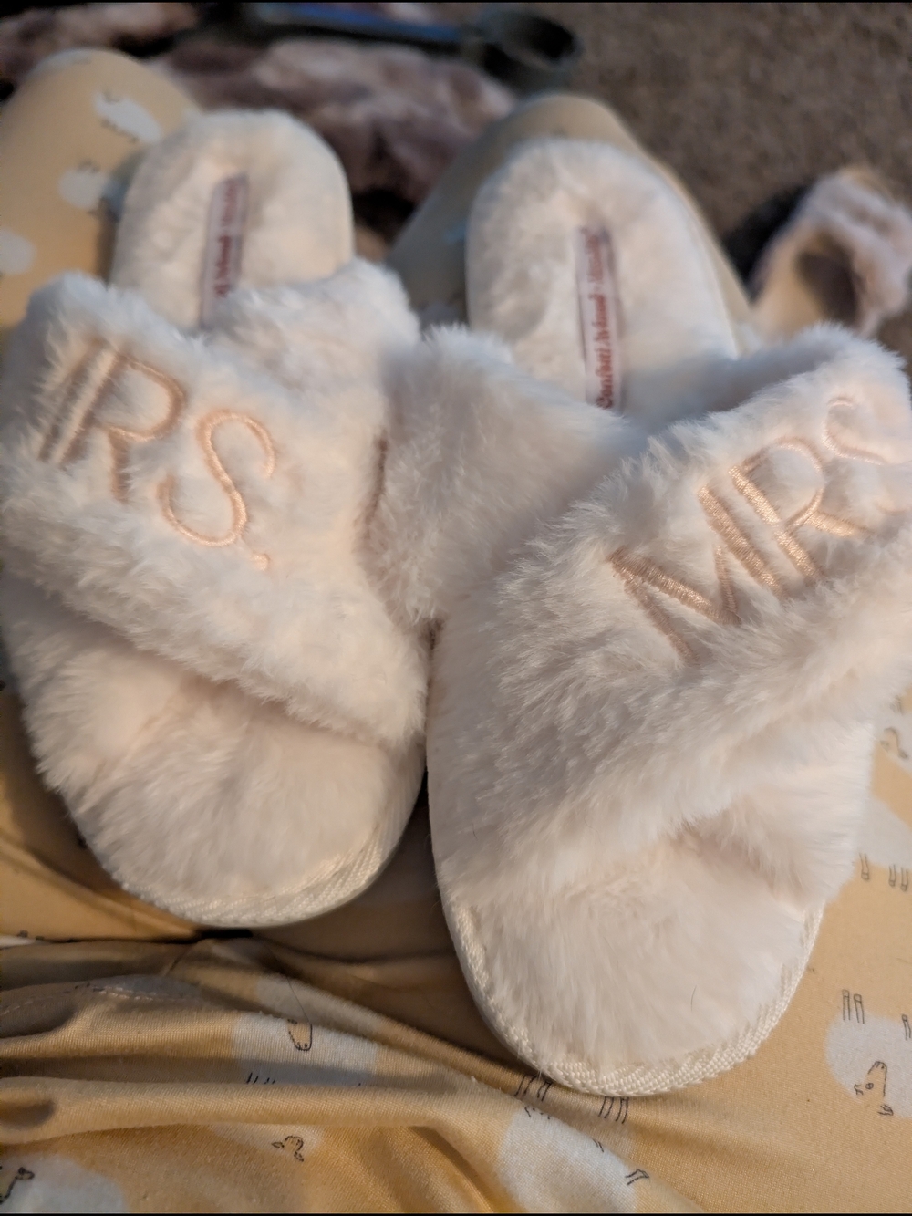 Plush Faux-Fur 'MRS.' Slide Slippers - Soft Pink